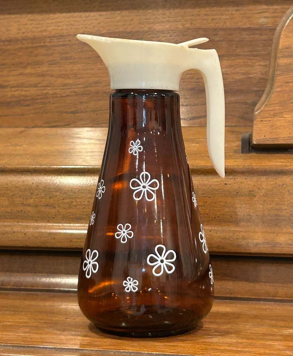 Vintage Thatcher Amber Brown Glass Syrup Pitcher Dispenser with White Daisy Flow